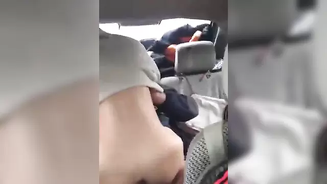 Secretly fucking an Asian girl in a car