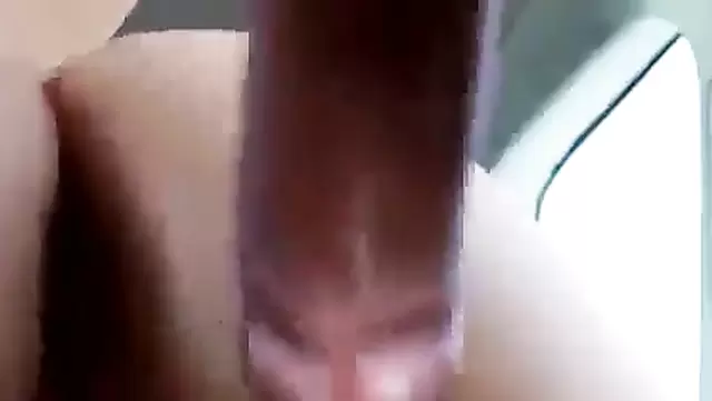 Asian babe's orgasm from hard cock